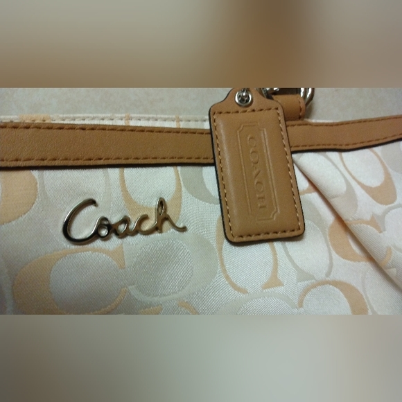 Coach East West tote/handbag NWOT - Picture 6 of 6